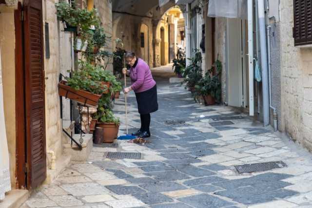 Bari Vecchia e la sua particolare pavimentazione stradale: ecco perch� � bianca e nera